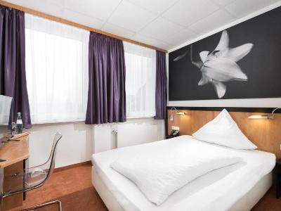 Days Inn Dortmund West Экстерьер фото